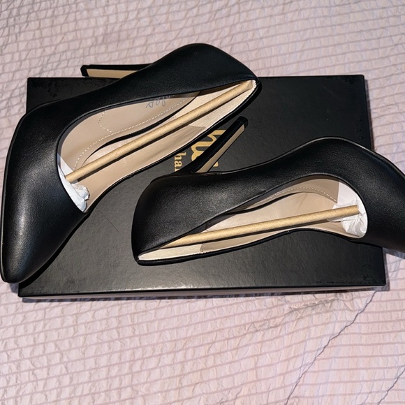 Black heels - Picture 3 of 5